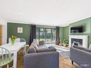 Photo 25- click for photo gallery